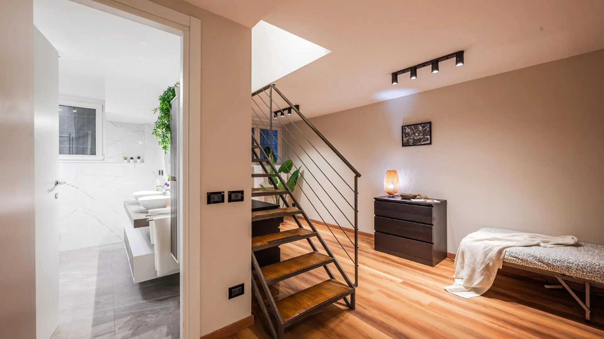 Apartamento The Turbo Loft - Tortona Area Milán 0*,  Italia